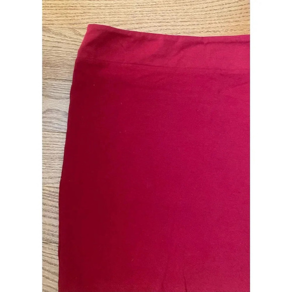 New With tags Xhilaration Red Mini Skirt Size Small - Picture 2 of 5